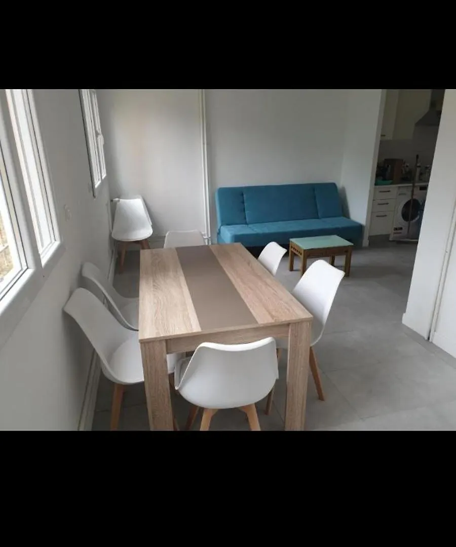 Appartement Grand Appartement, 2 Ou 3 Ou 4 Pieces, Tramway Sur Place, Proche Gare Sncf St Augustin 5 Min, Aeroport A 7 Min, Plage Ou Allianz Riviera 10 Min, Palais Nikaia 2 Min , Supermarche Sur Place, Parking Possible Si Disponible Ou Payant A 1000 Metre Nice