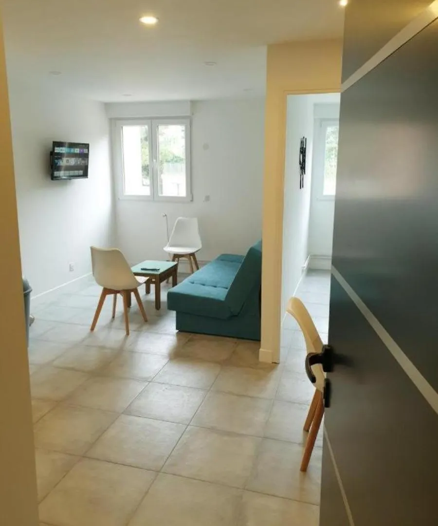 Apartment Grand Appartement, 2 Ou 3 Ou 4 Pieces, Tramway Sur Place, Proche Gare Sncf St Augustin 5 Min, Aeroport A 7 Min, Plage Ou Allianz Riviera 10 Min, Palais Nikaia 2 Min , Supermarche Sur Place, Parking Possible Si Disponible Ou Payant A 1000 Metre Nice France