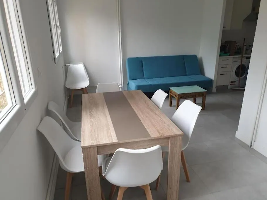 Apartment Grand Appartement, 2 Ou 3 Ou 4 Pieces, Tramway Sur Place, Proche Gare Sncf St Augustin 5 Min, Aeroport A 7 Min, Plage Ou Allianz Riviera 10 Min, Palais Nikaia 2 Min , Supermarche Sur Place, Parking Possible Si Disponible Ou Payant A 1000 Metre Nice