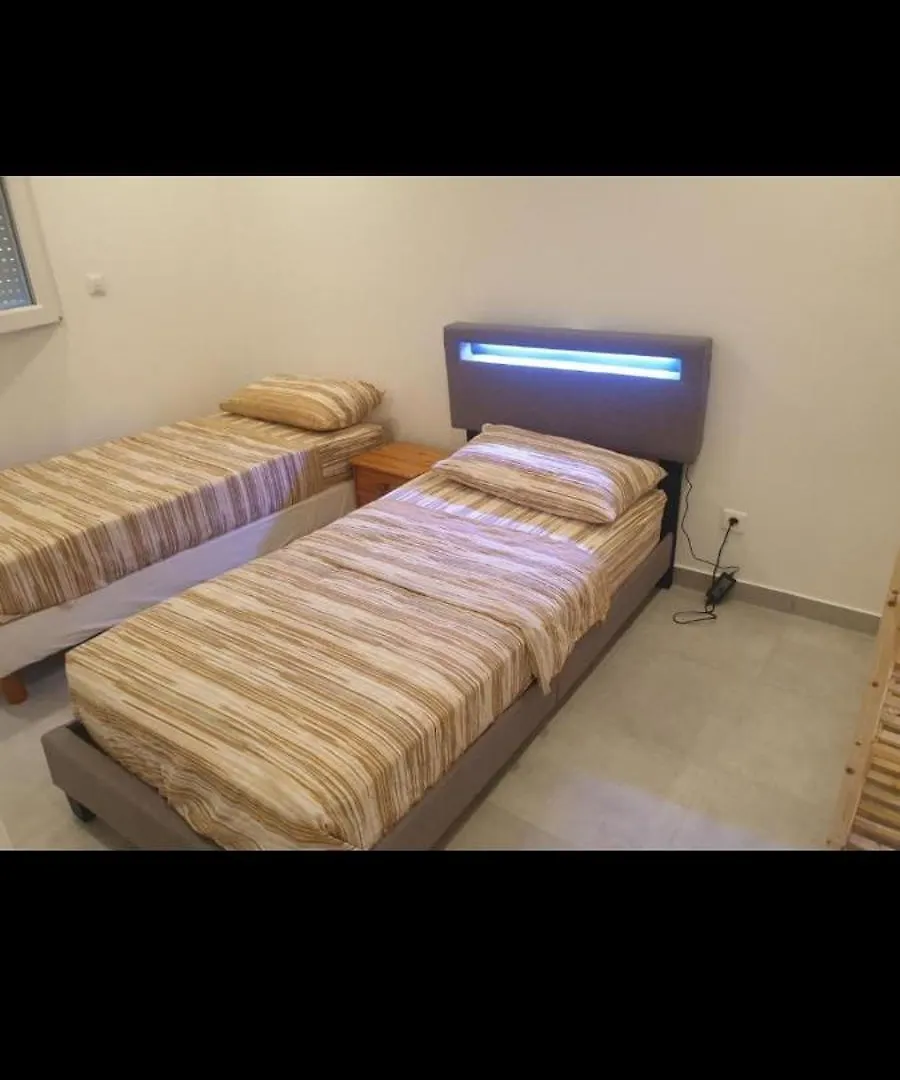 Apartment Grand Appartement, 2 Ou 3 Ou 4 Pieces, Tramway Sur Place, Proche Gare Sncf St Augustin 5 Min, Aeroport A 7 Min, Plage Ou Allianz Riviera 10 Min, Palais Nikaia 2 Min , Supermarche Sur Place, Parking Possible Si Disponible Ou Payant A 1000 Metre Nice France