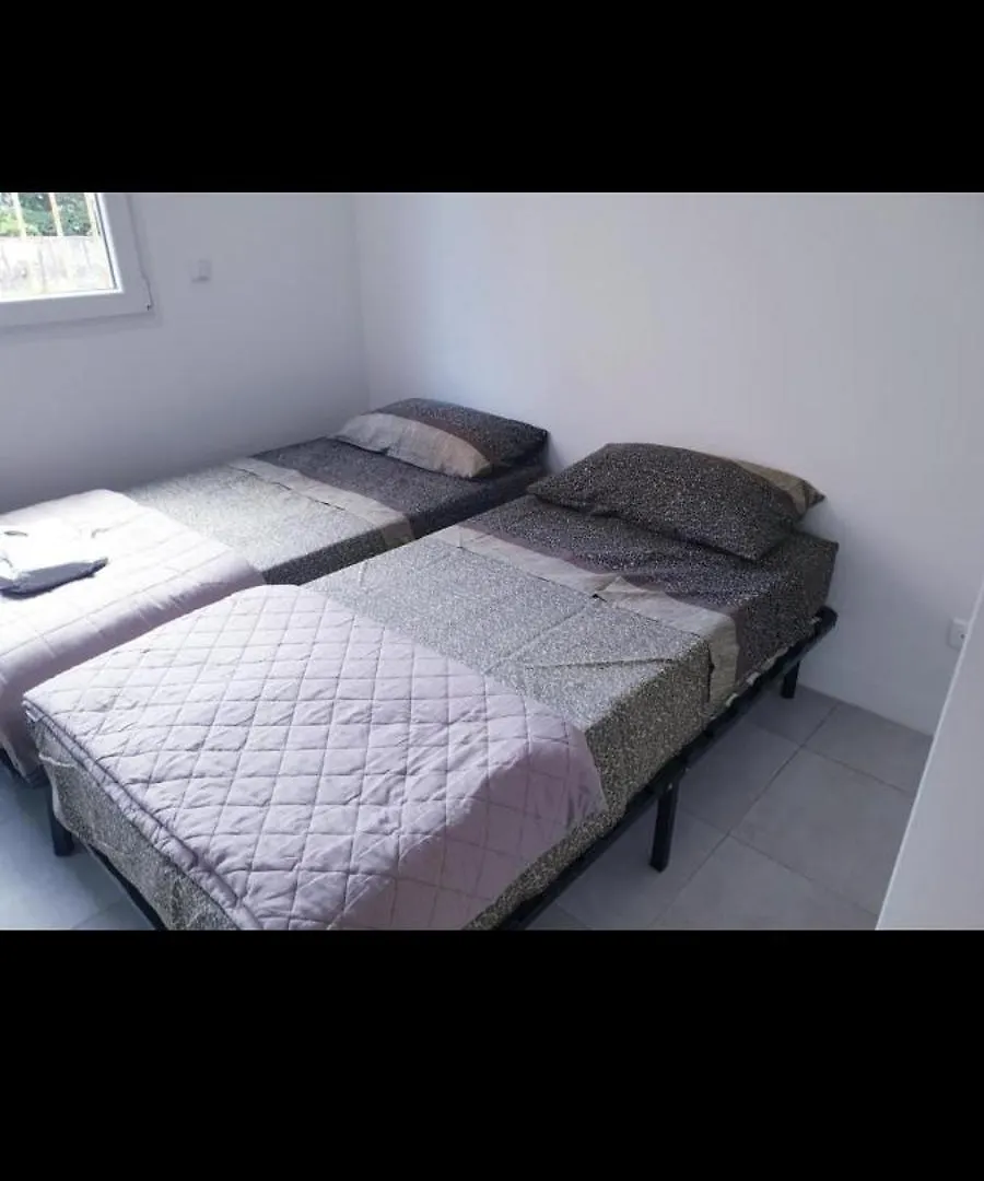 Grand Appartement, 2 Ou 3 Ou 4 Pieces, Tramway Sur Place, Proche Gare Sncf St Augustin 5 Min, Aeroport A 7 Min, Plage Ou Allianz Riviera 10 Min, Palais Nikaia 2 Min , Supermarche Sur Place, Parking Possible Si Disponible Ou Payant A 1000 Metre Nice